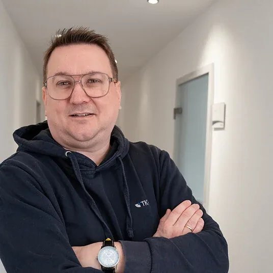 Mario Tutas in seiner Kanzlei